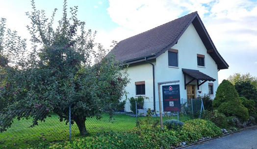 Einfamilienhaus mit grossem Garten