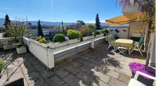 Grosse Attikawohnung mit grosser Terrasse