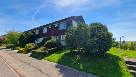 Schönes Reiheneckhaus an ruhiger Lage