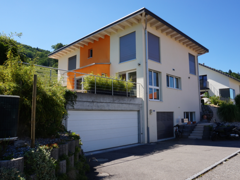 Villa zentral und doch im grünen!